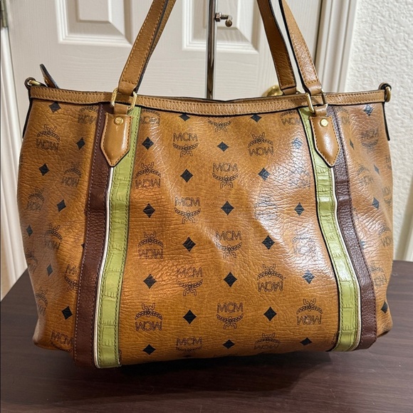 MCM Shoulder Bag with zipper - Picture 5 of 7